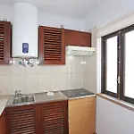 V - Seacliff شقة