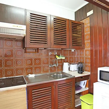 Apartment V - Seacliff