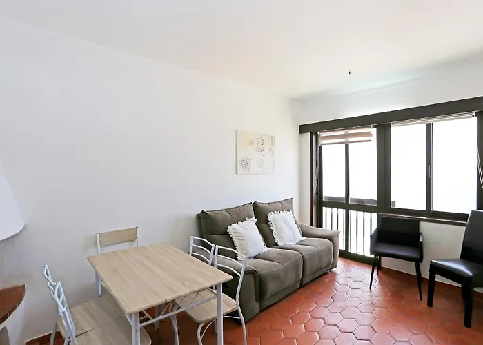 Apartment V - Seacliff