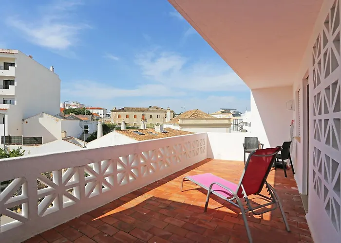 V - Seacliff Apartment